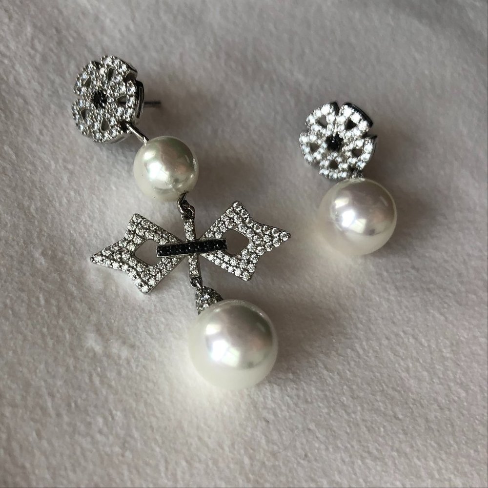 APM Monaco Earrings Asymmetric Cross Silver with Fresh Water Drop Pearls